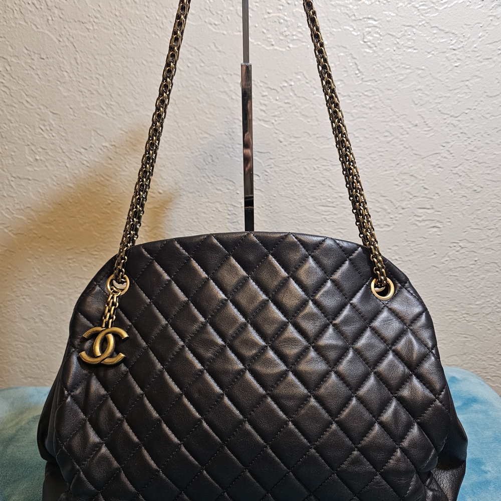 CHANEL Madamoisell bowler Black Quilted Shoulder Bag with Gold Chain